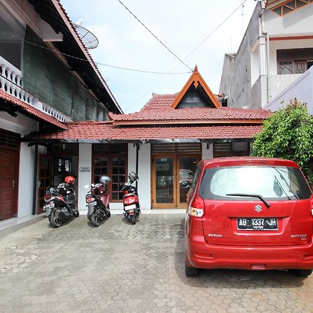 Reddoorz Plus Near Alun Alun Selatan Yogyakarta Buitenkant foto