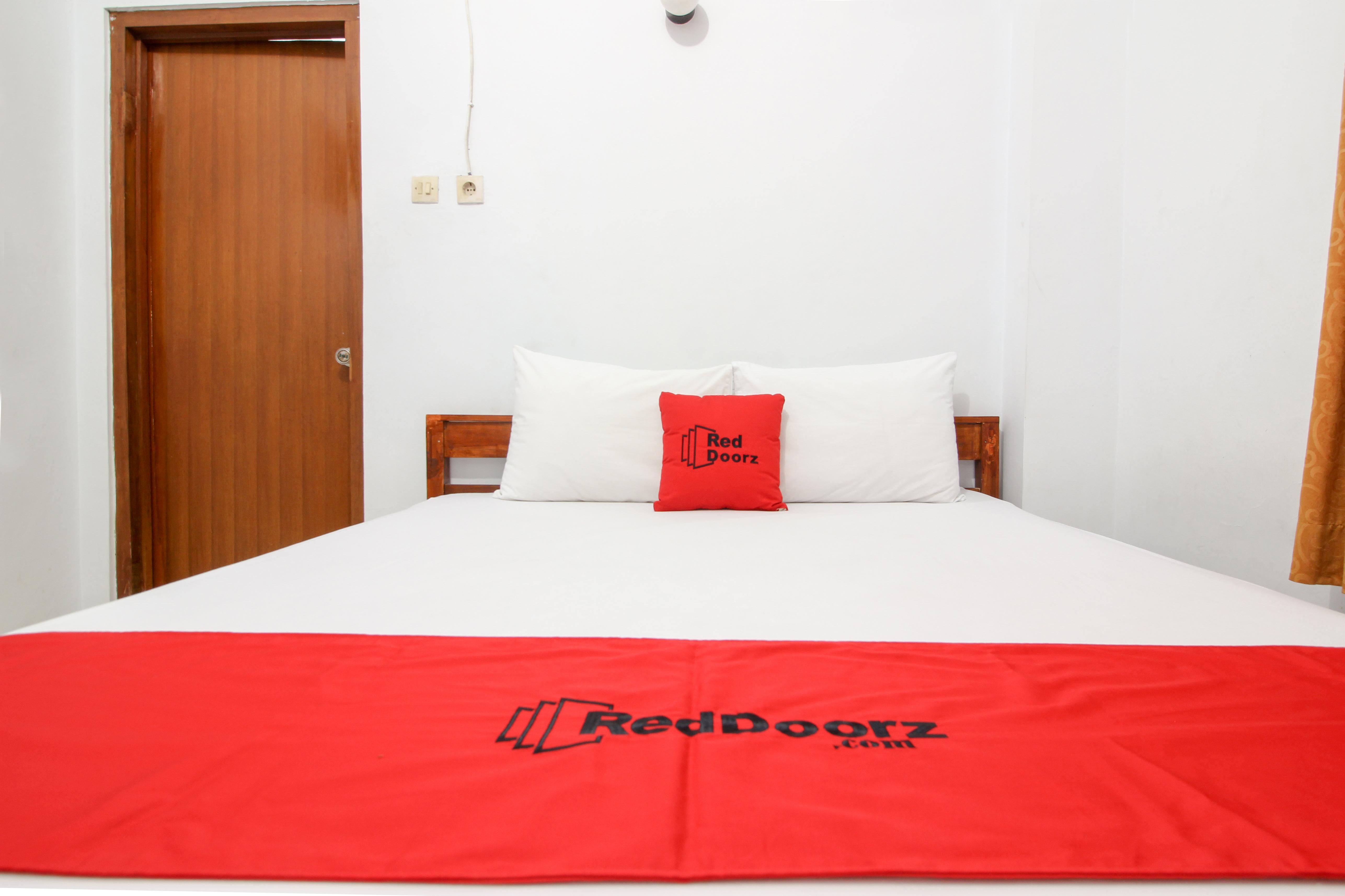Reddoorz Plus Near Alun Alun Selatan Yogyakarta Buitenkant foto