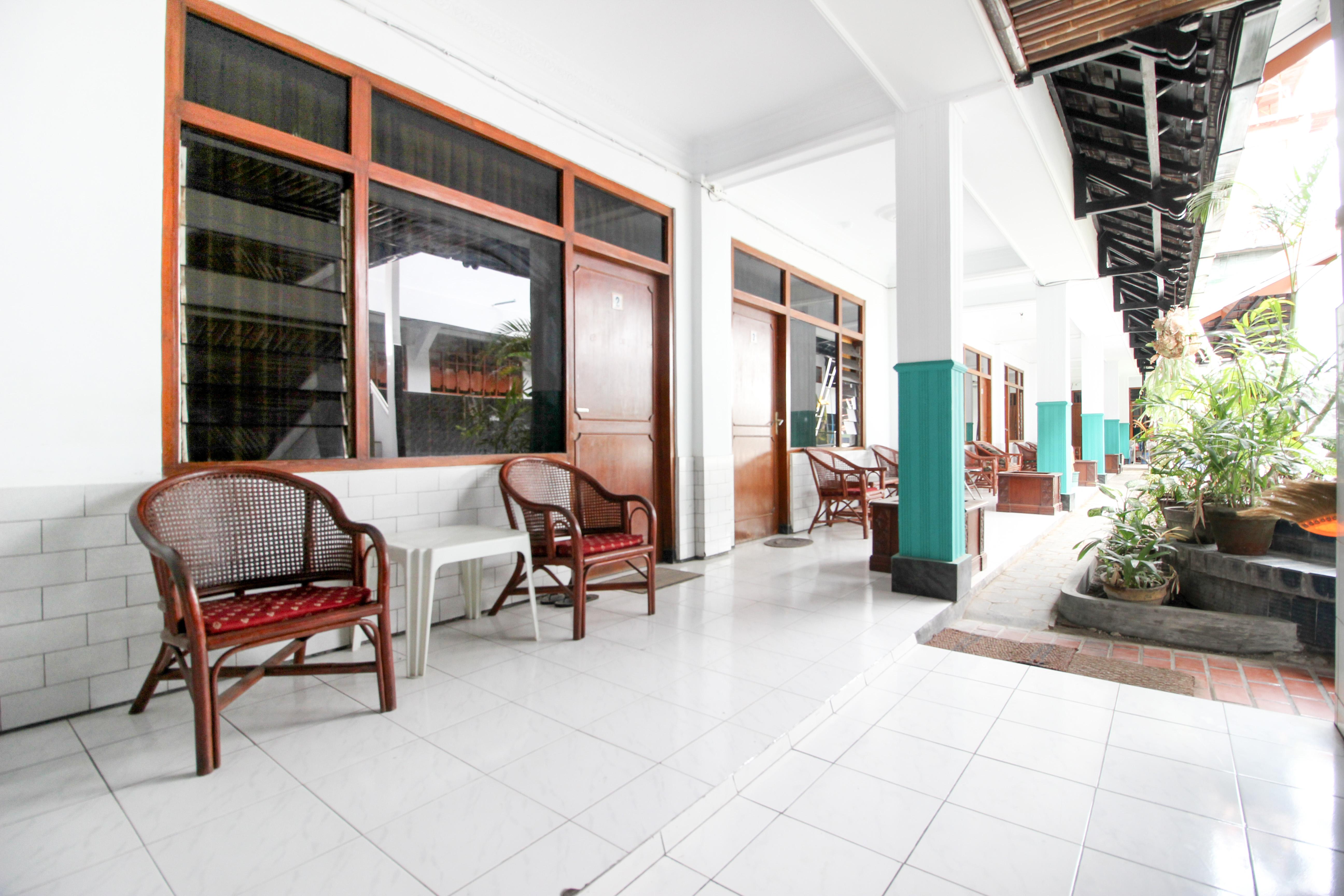 Reddoorz Plus Near Alun Alun Selatan Yogyakarta Buitenkant foto
